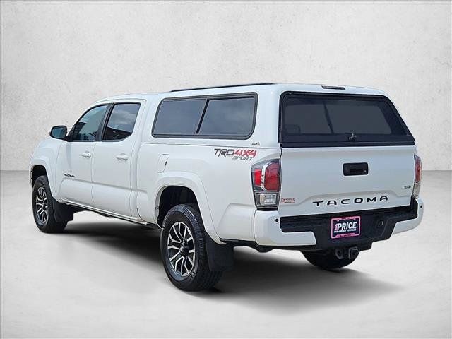 Used 2020 Toyota Tacoma TRD Sport w/ TRD Premium Sport Package AWD/4WD image 8