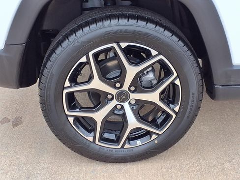 Used 2025 Jeep Compass Limited AWD/4WD image 26