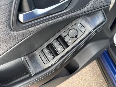 Certified 2023 Nissan Rogue SV FWD image 12