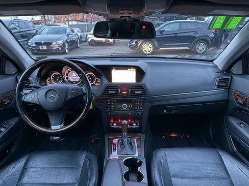 Used 2011 Mercedes-Benz E 550 Coupe image 17
