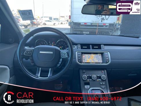 Used 2019 Land Rover Range Rover Evoque SE Premium AWD/4WD image 32