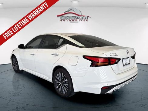 Used 2024 Nissan Altima 2.5 SV w/ SV Premium Package FWD image 6