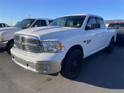 Used 2019 RAM 1500 Big Horn image 3