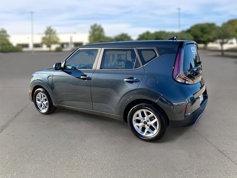 Certified 2025 Kia Soul LX w/ LX Technology Package image 4