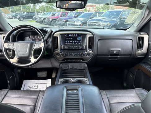 Used 2018 GMC Sierra 1500 Denali AWD/4WD image 26