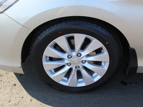 Used 2013 Honda Accord EX image 11