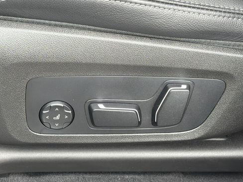 Certified 2025 BMW X4 xDrive30i w/ Premium Package AWD/4WD image 19