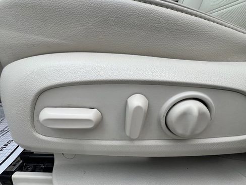 Certified 2023 GMC Acadia Denali w/ Denali Technology Package image 28