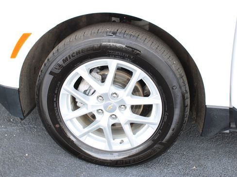 Used 2024 Chevrolet Equinox LT w/ LPO, Floor Liner Package image 11