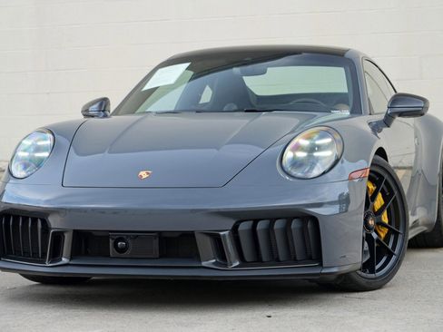 Used 2025 Porsche 911 Carrera 4 GTS AWD/4WD image 3