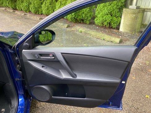 Used 2013 MAZDA MAZDA3 i Touring FWD image 22
