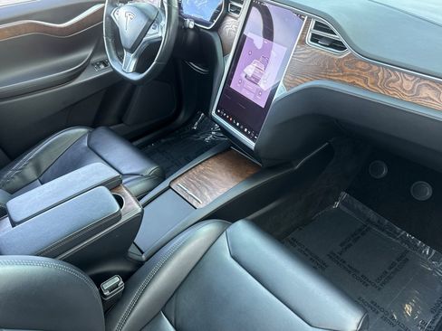 Used 2017 Tesla Model X 100D image 30