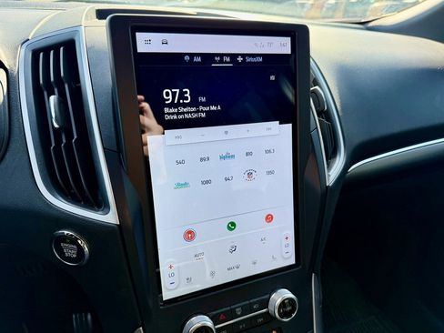 Used 2023 Ford Edge ST-Line image 23