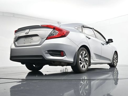 Used 2018 Honda Civic EX image 22