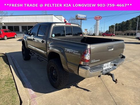 Used 2015 Toyota Tacoma 4x4 Double Cab image 5