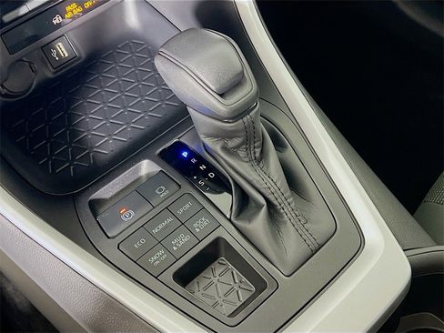 Certified 2025 Toyota RAV4 LE image 16