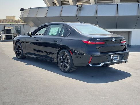 New 2026 BMW 740i xDrive AWD/4WD image 2