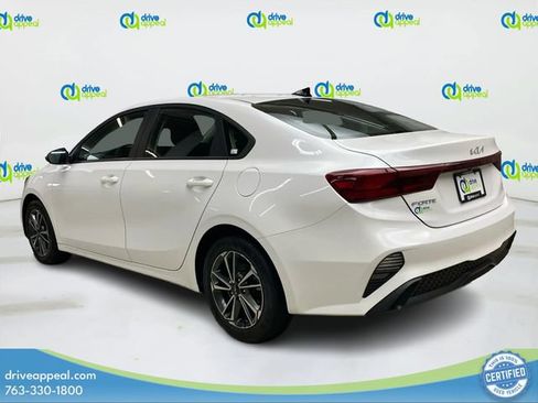 Used 2023 Kia Forte LXS w/ LXS Technology Package FWD image 8
