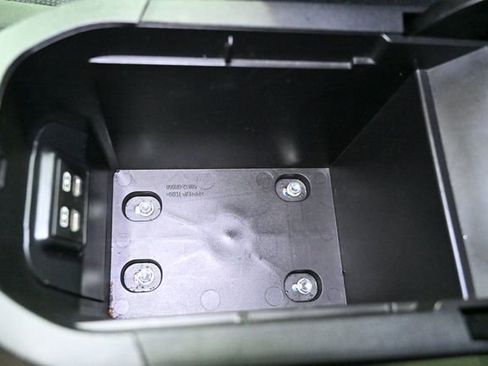 Used 2022 Toyota RAV4 LE image 22