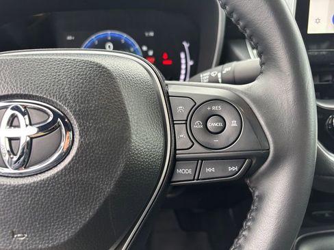 Used 2025 Toyota Corolla XSE image 19