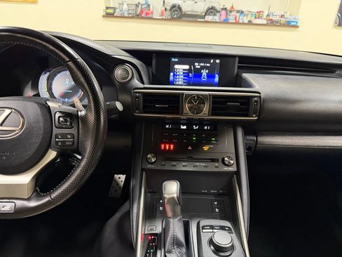 Used 2020 Lexus IS 300 F Sport image 50