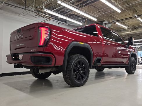 Used 2025 GMC Sierra 2500 AT4 w/ AT4 Premium Plus Package AWD/4WD image 8