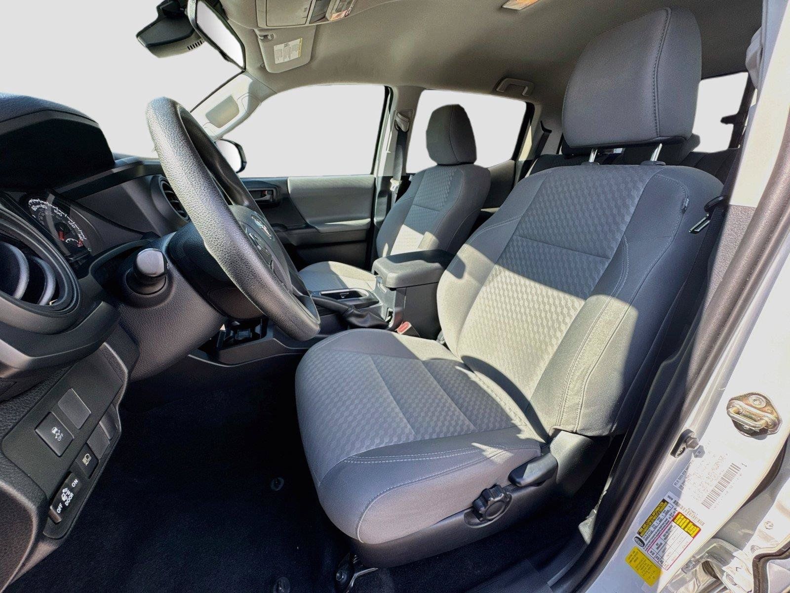 Used 2020 Toyota Tacoma SR w/ SR Convenience Package RWD image 9