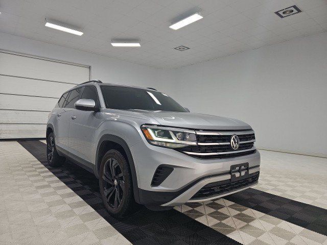 Used 2023 Volkswagen Atlas SE w/ Panoramic Sunroof Package AWD/4WD image 3