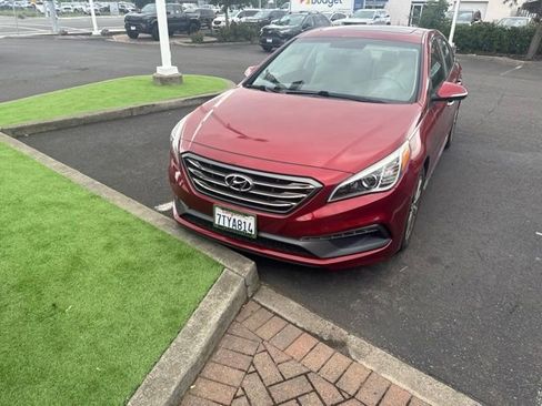 Used 2016 Hyundai Sonata Sport w/ Option Group 1V FWD image 16