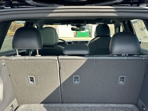 New 2026 Volkswagen Tiguan SE R-Line image 17