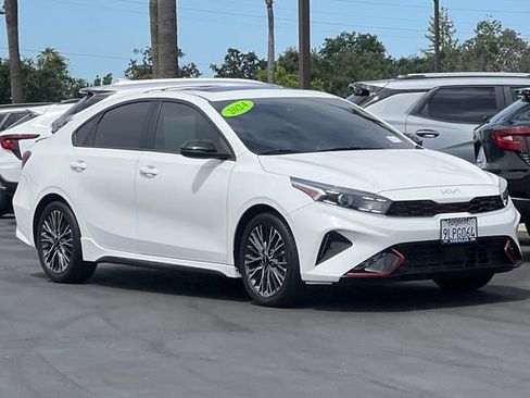 Used 2024 Kia Forte GT-Line w/ GT-Line Premium Package FWD image 2
