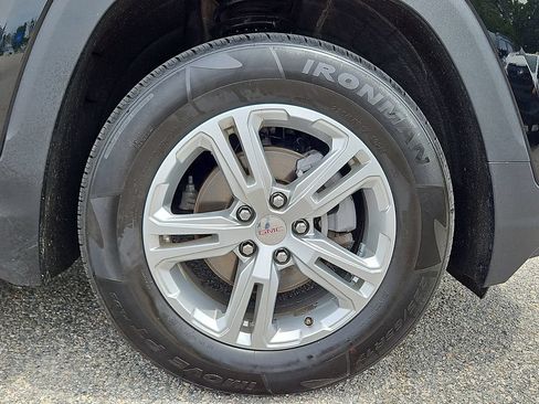 Used 2024 GMC Terrain SLE AWD/4WD image 8