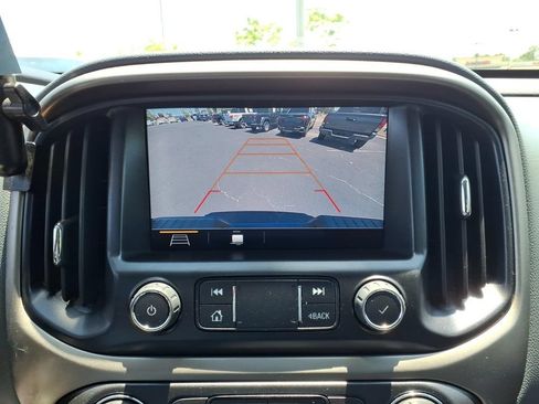 Used 2021 Chevrolet Colorado Z71 AWD/4WD image 11