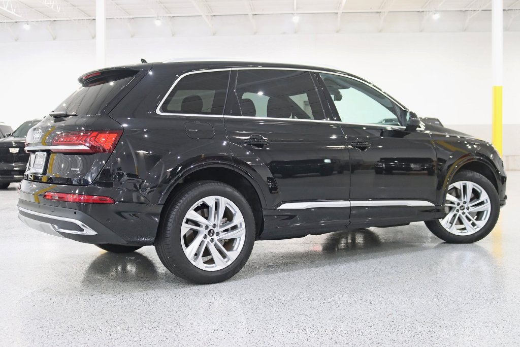 Used 2023 Audi Q7 3.0T Premium w/ Convenience Package AWD/4WD image 9