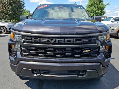 Used 2023 Chevrolet Silverado 1500 Custom AWD/4WD image 2
