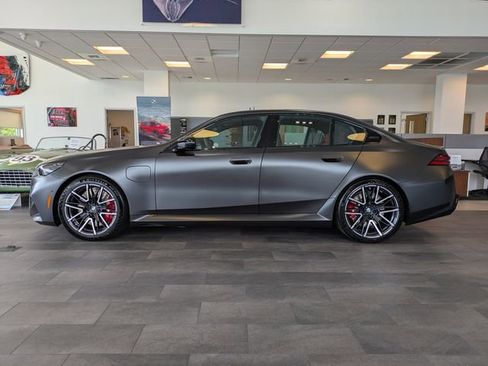 New 2026 BMW M5 AWD/4WD image 8