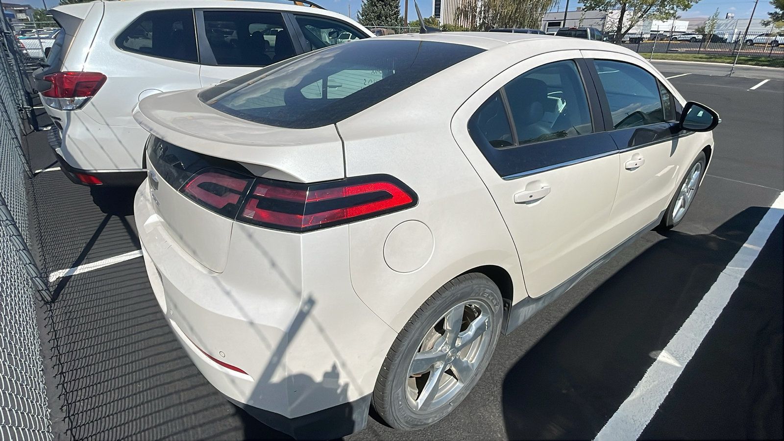 Used 2014 Chevrolet Volt Premium w/ Premium Trim Package FWD image 3
