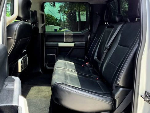 Used 2017 Ford F250 Lariat w/ Lariat Value Package AWD/4WD image 6