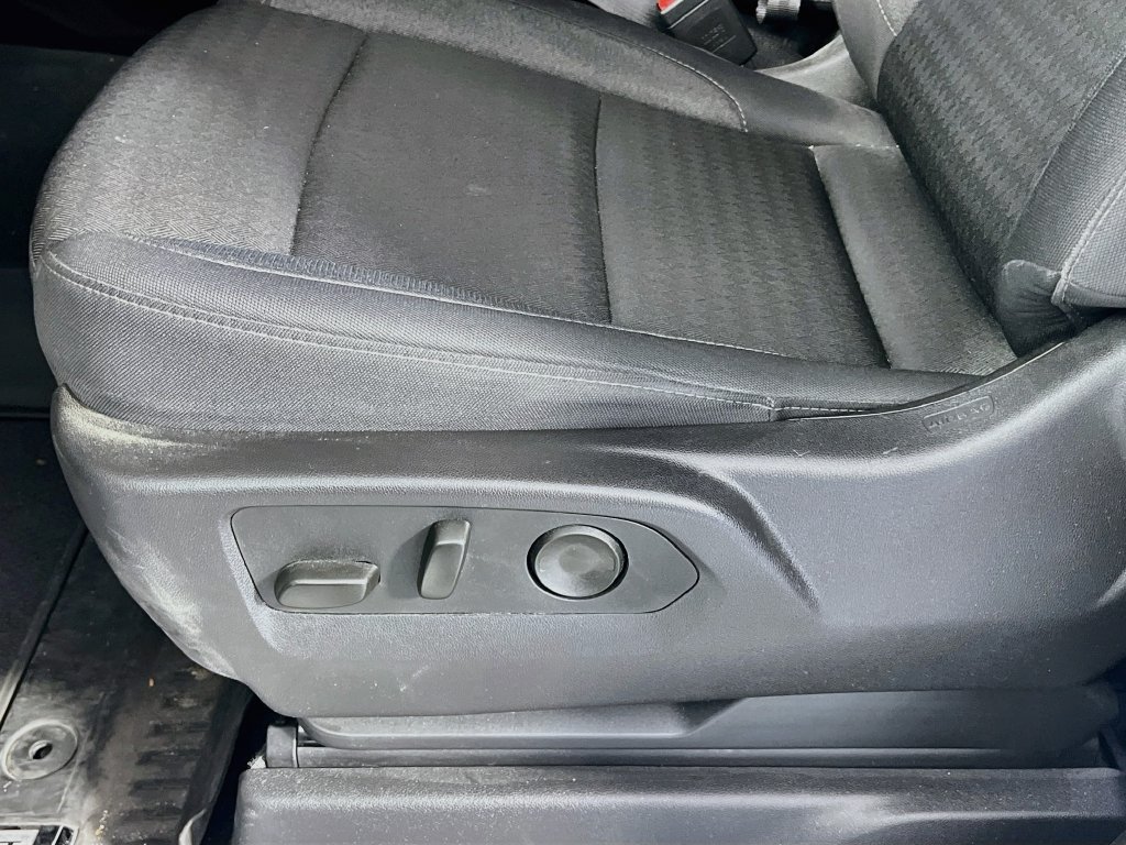 Used 2025 Chevrolet Silverado 1500 Custom RWD image 8