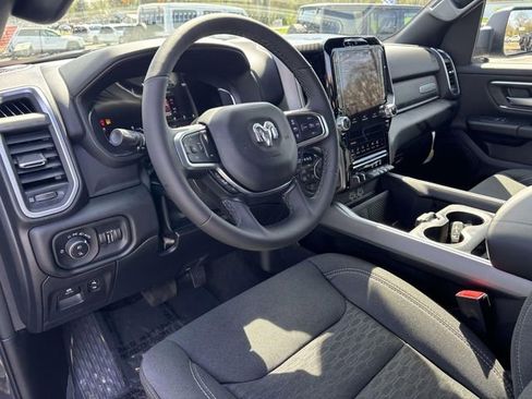 New 2026 RAM 1500 4x4 Crew Cab image 15