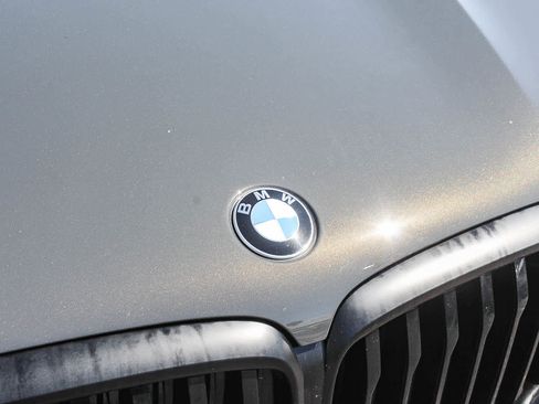 Used 2026 BMW X5 sDrive40i w/ M Sport Package RWD image 11