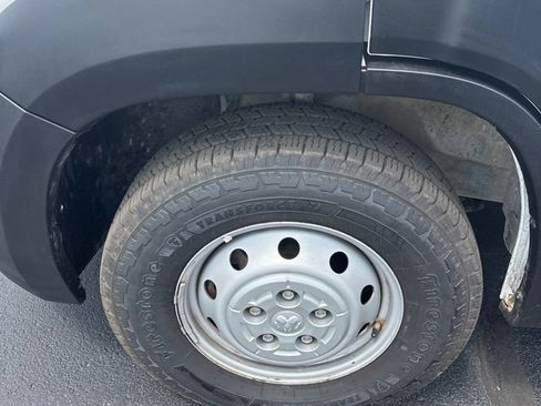 Used 2023 RAM ProMaster 2500 FWD image 10
