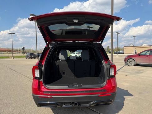 New 2026 Ford Explorer ST-Line w/ ST-Line Street Pack AWD/4WD image 8