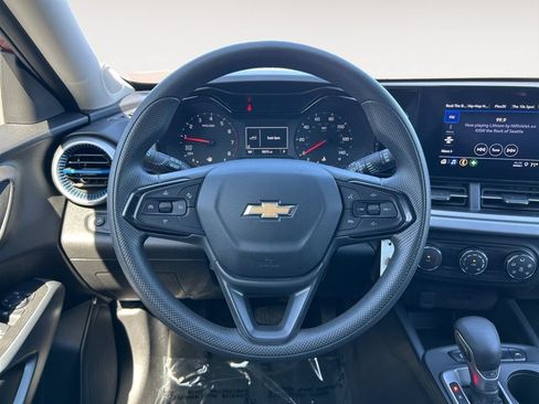 Used 2025 Chevrolet Trax LS FWD image 14