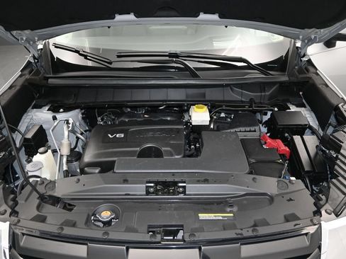 Used 2023 Nissan Pathfinder Platinum AWD/4WD image 15