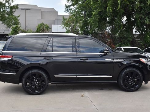 Certified 2024 Lincoln Navigator Reserve AWD/4WD image 6
