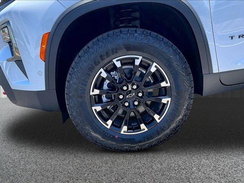 New 2026 Chevrolet Trax LT w/ Driver Confidence Package FWD image 10