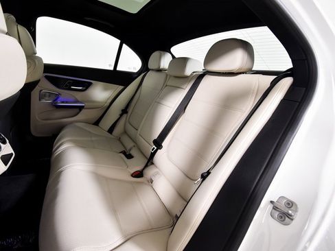 Certified 2025 Mercedes-Benz C 300 Sedan image 5