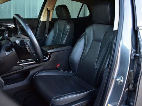 Used 2021 Buick Envision Essence w/ Sport Touring Package image 17