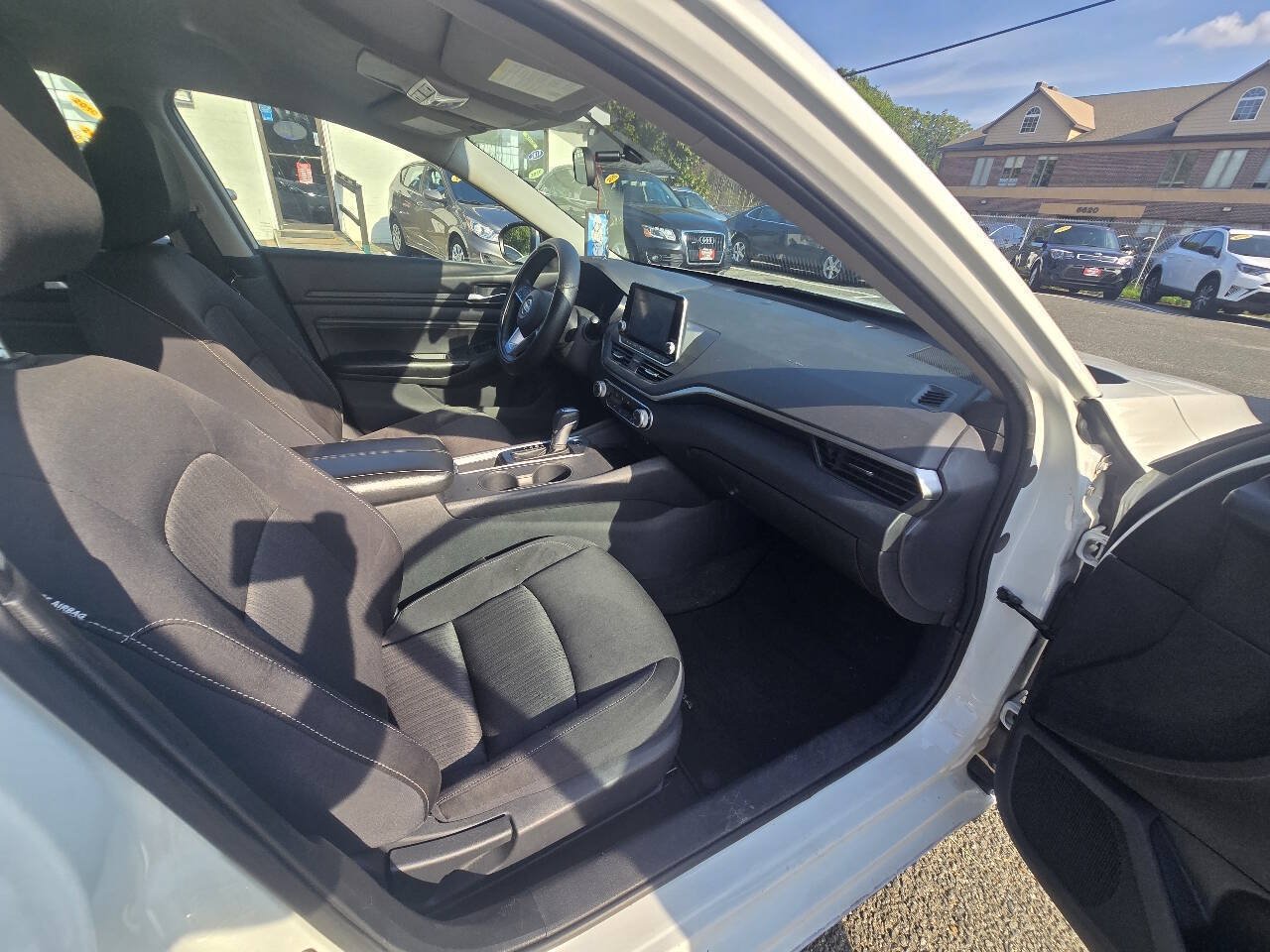 Used 2020 Nissan Altima 2.5 S FWD image 36
